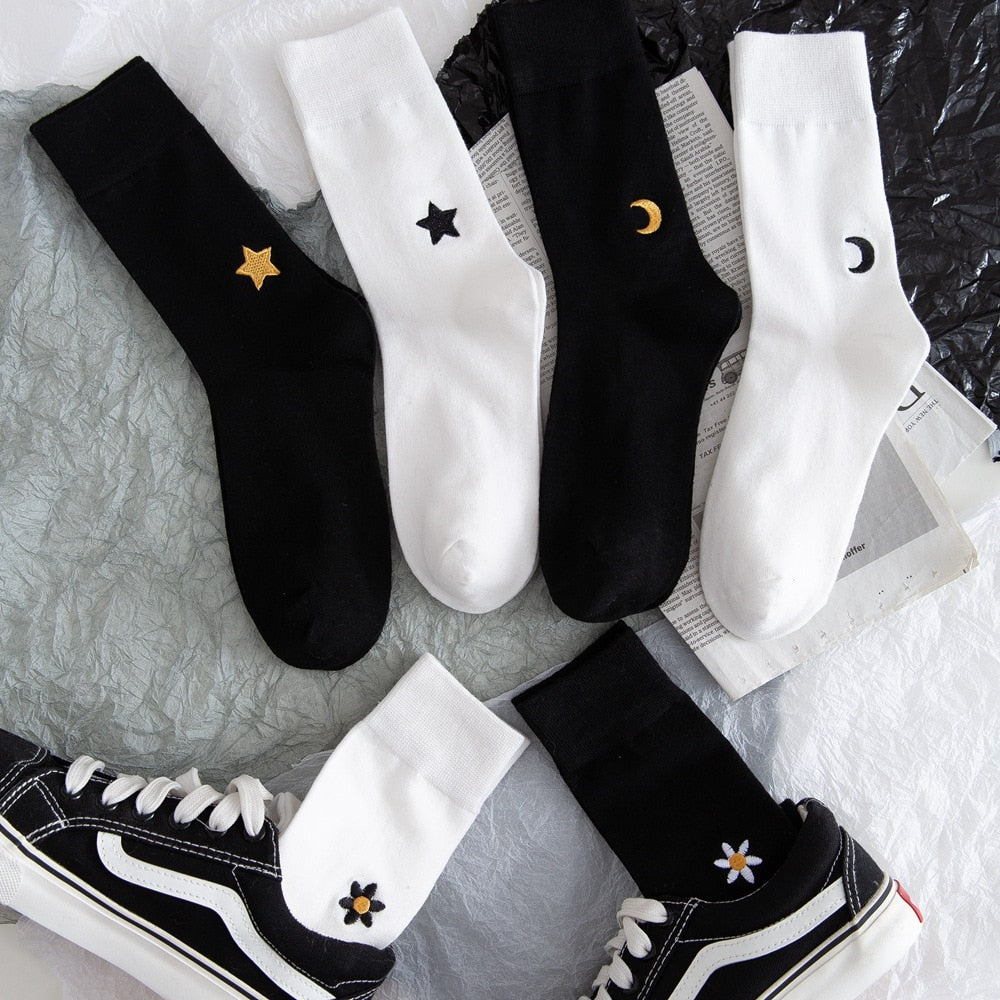 Casual Socks With Embroidery
