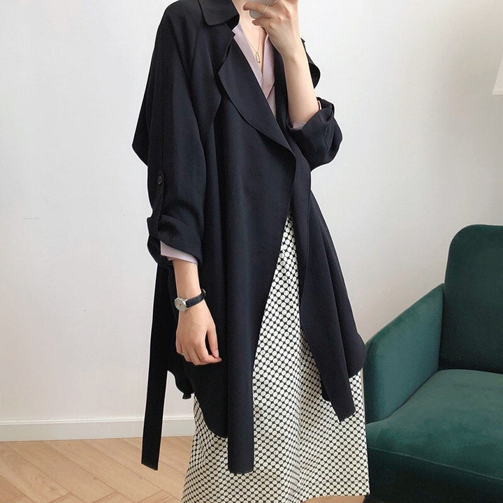 Thin Trenchcoat With Mid-Length Sleeves