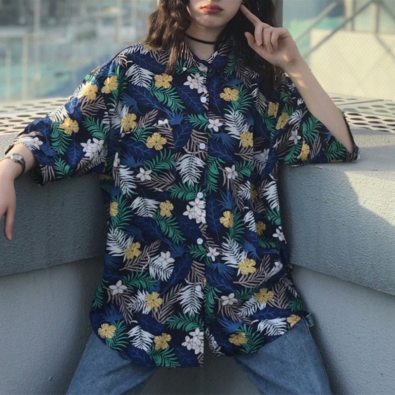 Hawaii Style Buttoned Shirt With Floral Print