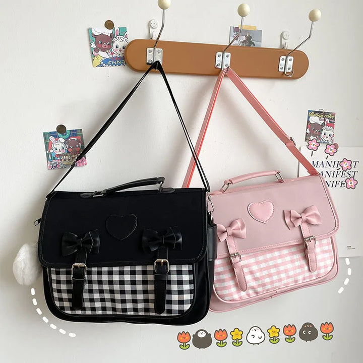 Cute Gingham Bag With Shoulder Strap And Heart Accessoire