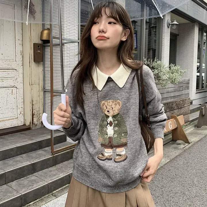 Sweater With Turn-Down Collar And Bear Embroidery