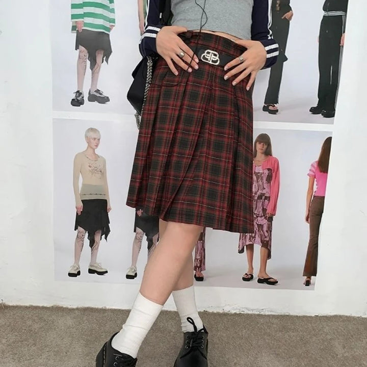 Pleated Knee-Length Skirt With Plaid Pattern