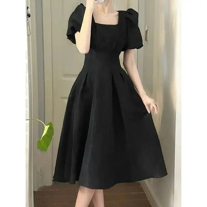 Cute And Elegant Dress With Short Puffed Sleeves