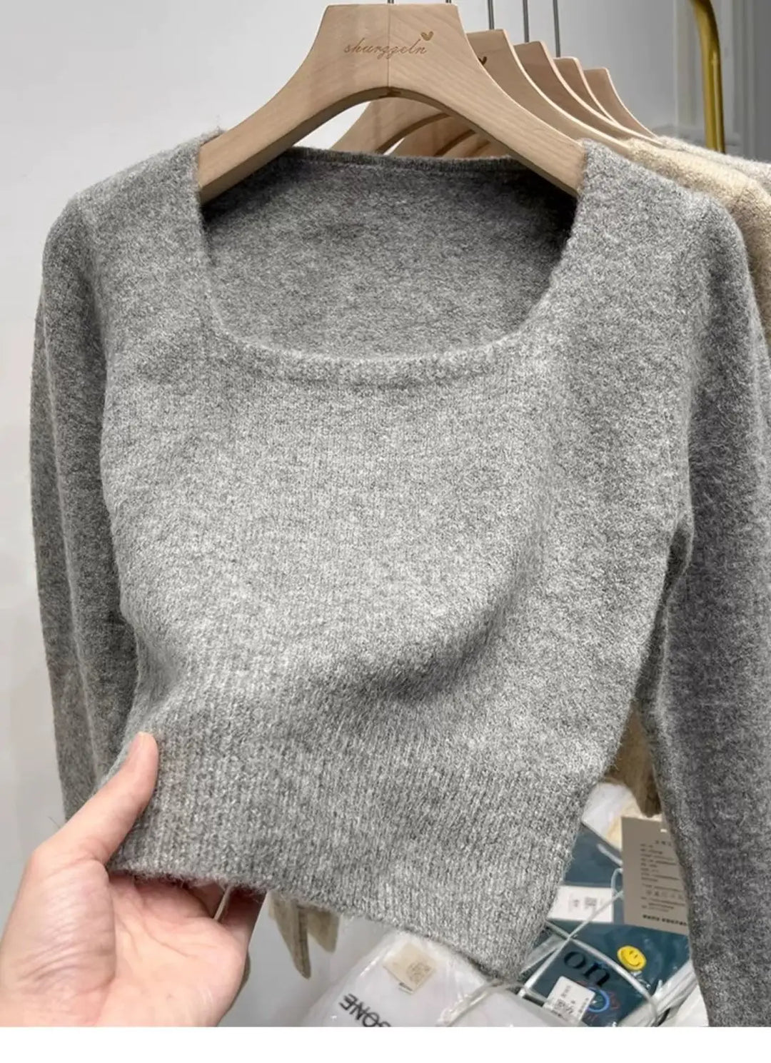 Croped Cozy Sweater With Long Sleeves & Square Collar