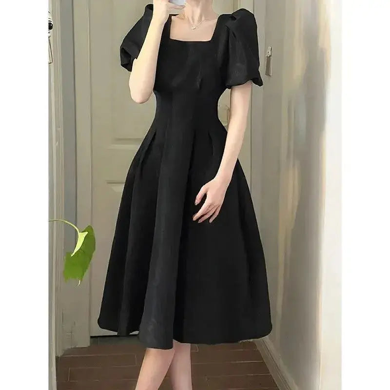 Cute And Elegant Dress With Short Puffed Sleeves