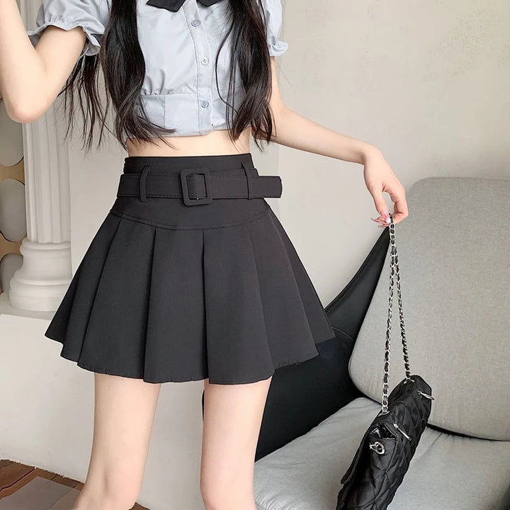 Sweet Pleated Mini-Skirt With Belt