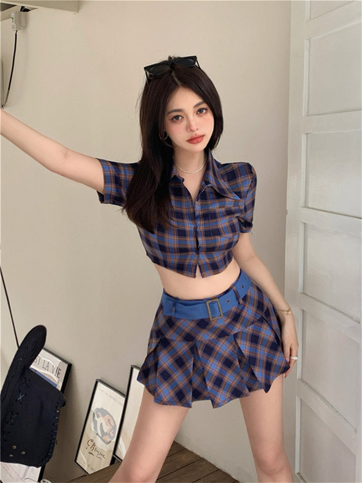 Two-Piece-Set: Cropped Plaid Shirt + Matching Pleated Skirt