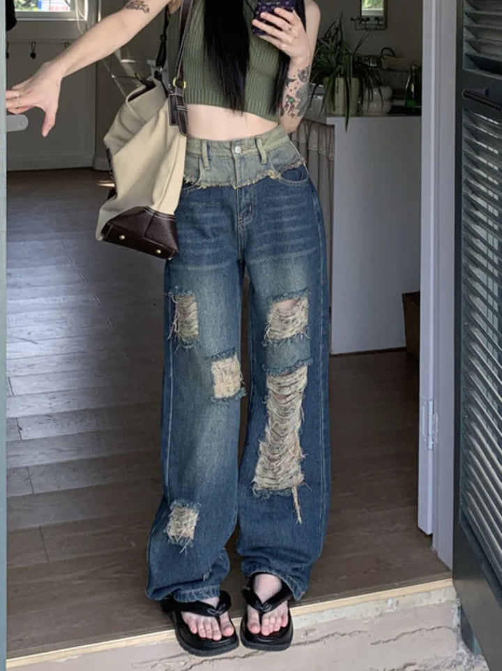 Loose-Fitting Jeans With Wide Legs And Ripped Design
