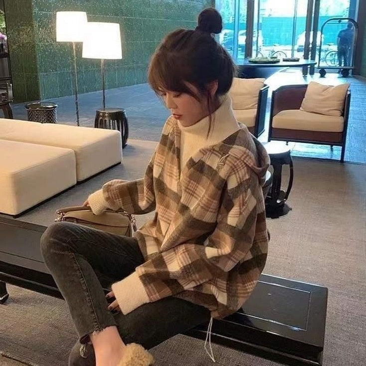 2-in-1 Oversized Sweater With Plaid Pattern