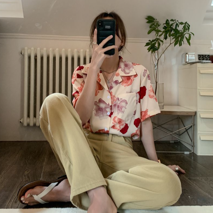 Button-Down Shirt With Flower Pattern