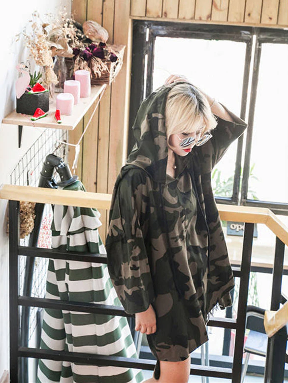 Oversized Shortsleeved Hoodie With Camouflage Pattern