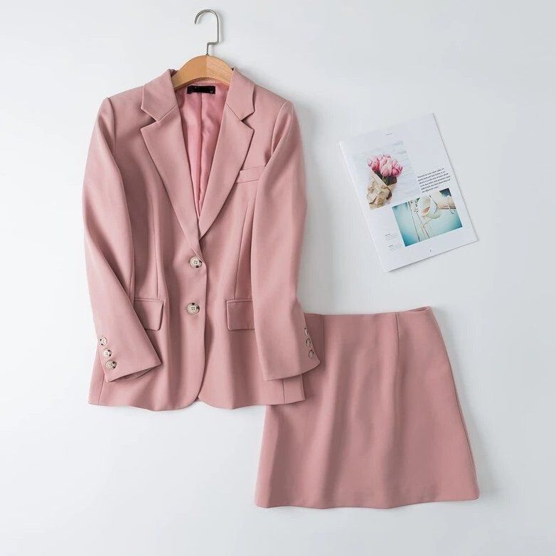 Outfit-Set: Blazer + Mini Skirt