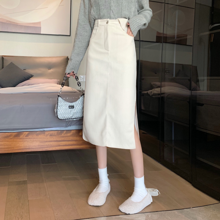 Corduroy Skirt With Hemsplit And Pockets