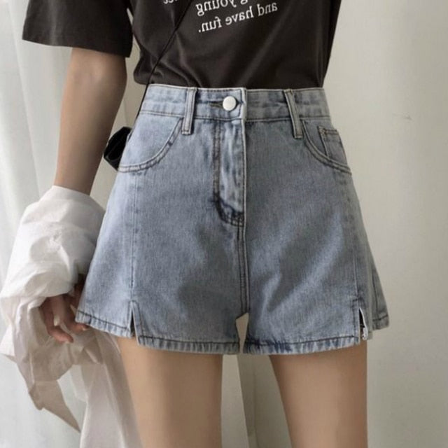 High-Waisted Denim Shorts With Pockets