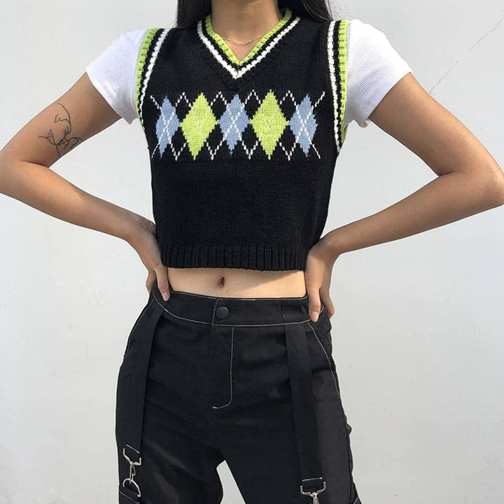 Slim-Fit V-Neck Vest with Argyle Pattern - Asian Fashion Lianox