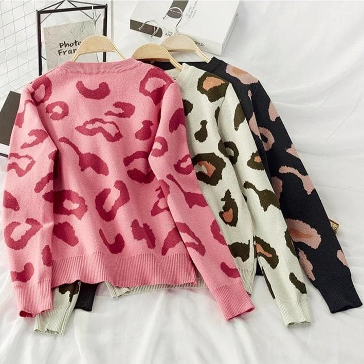 Knit Sweater With Leo Print - Asian Fashion Lianox