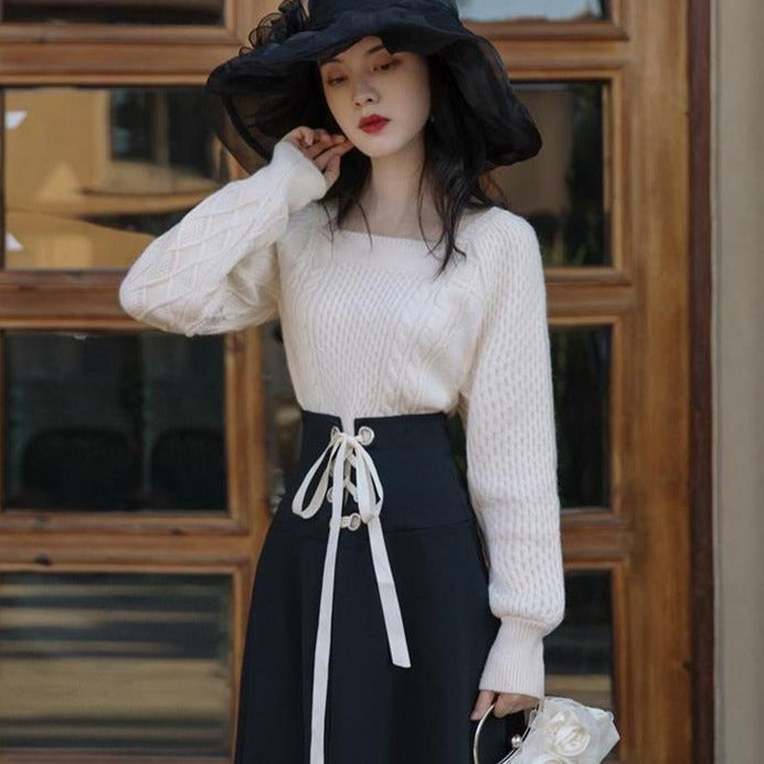 Outfit-Set: Knitted Sweater And Laced-Up Skirt
