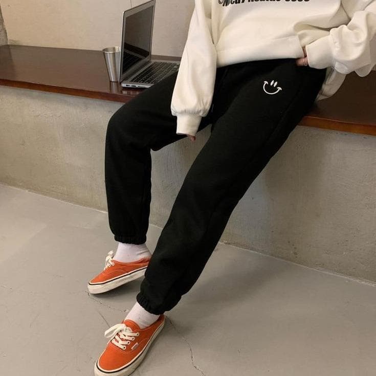 Sweatpants With Smiley Embroidery - Asian Fashion Lianox