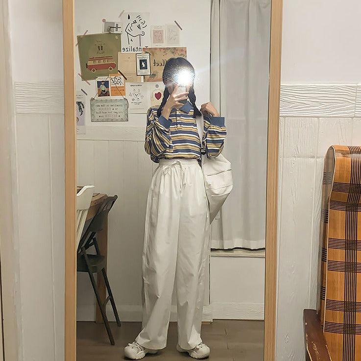High-Waisted Pants With Wide Legs