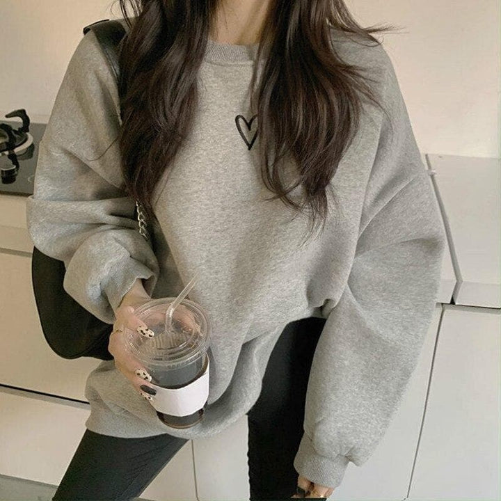 Sweatshirt With Heart Print - Asian Fashion Lianox