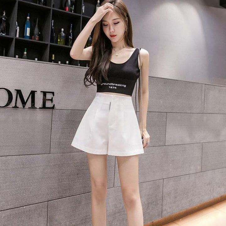 High-Waist Shorts With Pleated Details And Pockets - Asian Fashion Lianox