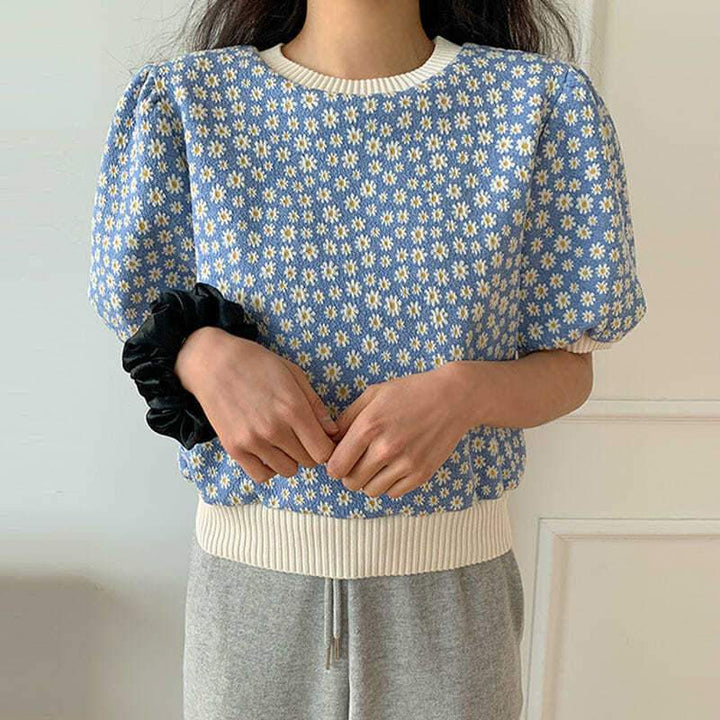 Knit Round-Neck Tee With Floral Pattern - Asian Fashion Lianox