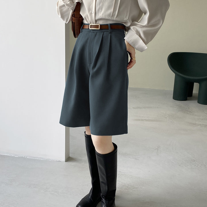 Knee-Length Shorts With Pleated Details
