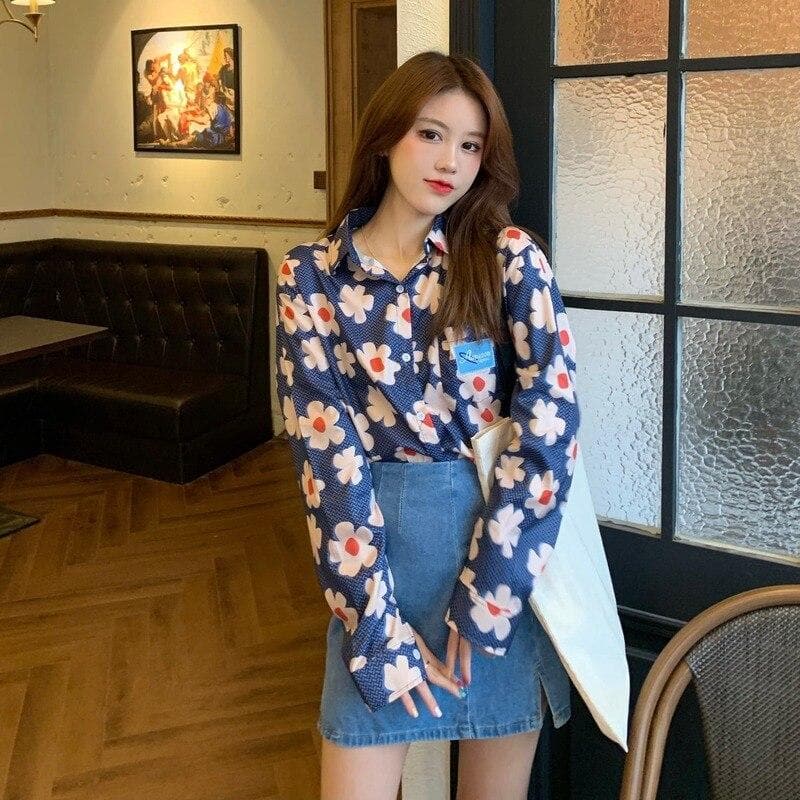 Button-Down Blouse With Floral Print And Turn-Down Collar