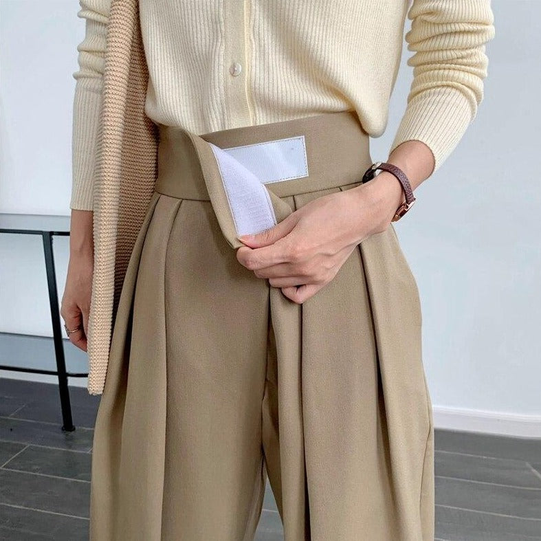 High-Waisted Pleated Pants With Velcro Closure