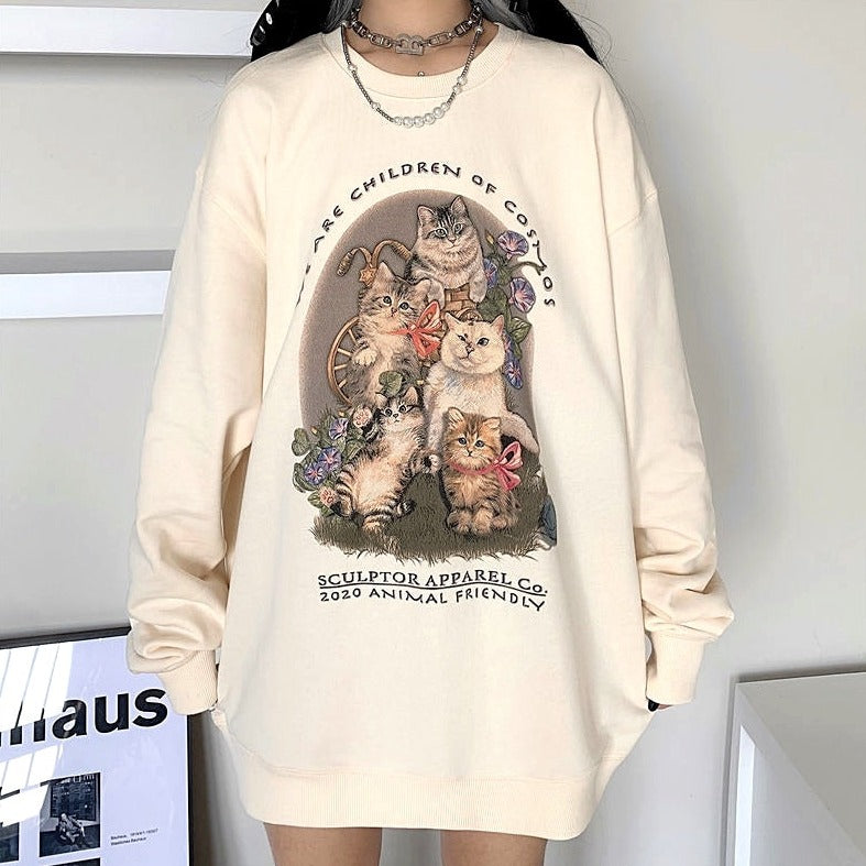 Sweatshirt With Cat Print And Round Neck