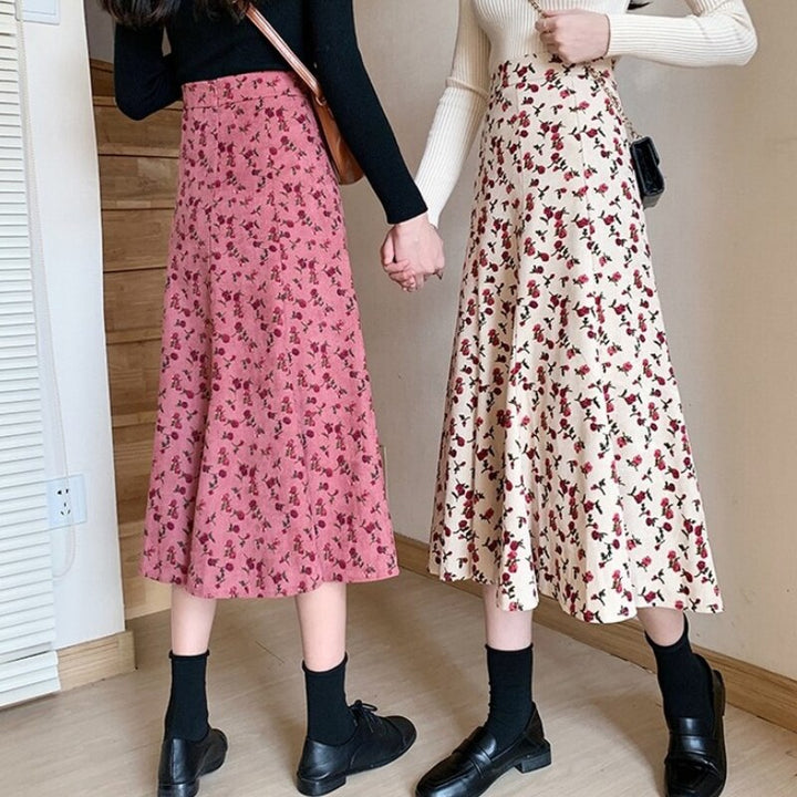 High-Waisted Skirt With Floral Pattern