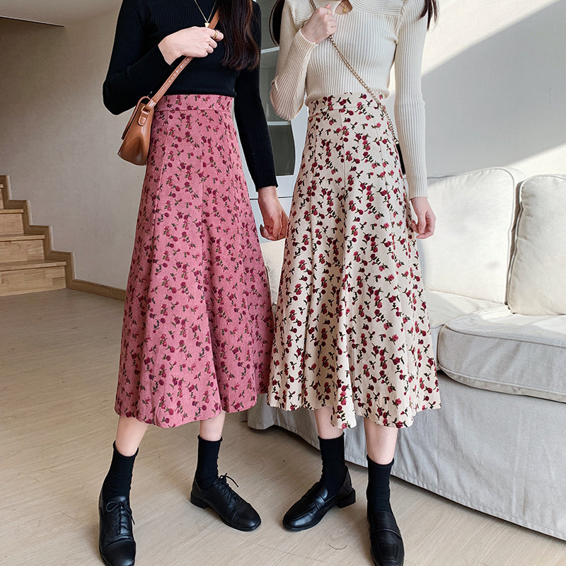 High-Waisted Skirt With Floral Pattern