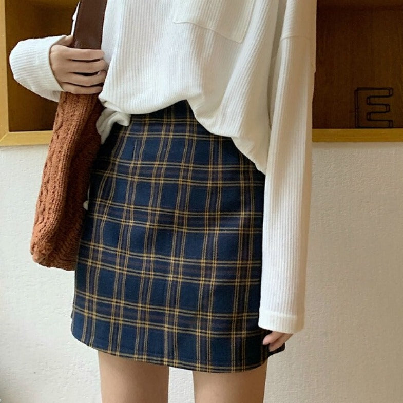 High-Waisted Skirt With Plaid Pattern