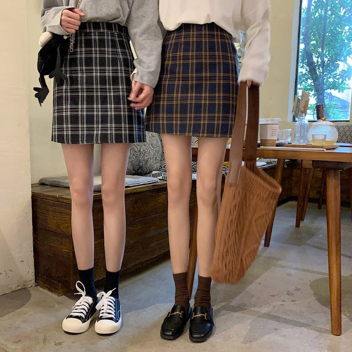 High-Waisted Skirt With Plaid Pattern