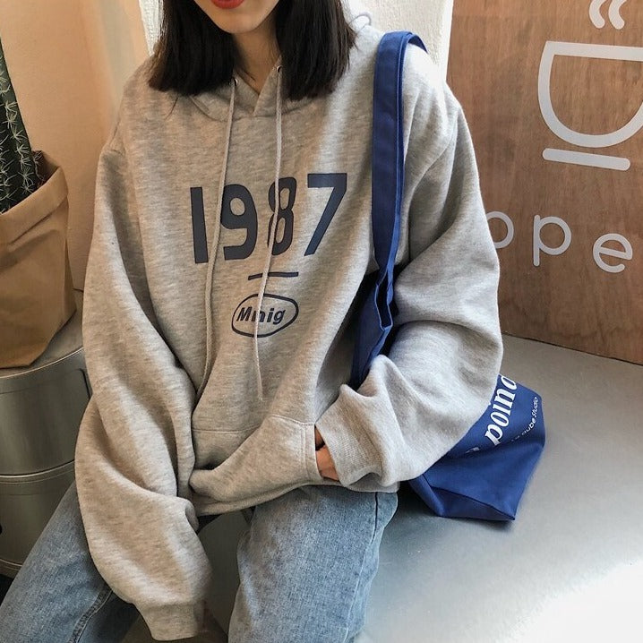 "1987" Hoodie With Front Pocket